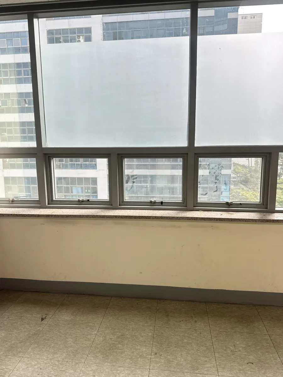 안열리는 창문 수리 현장 사진 - 오피스텔
