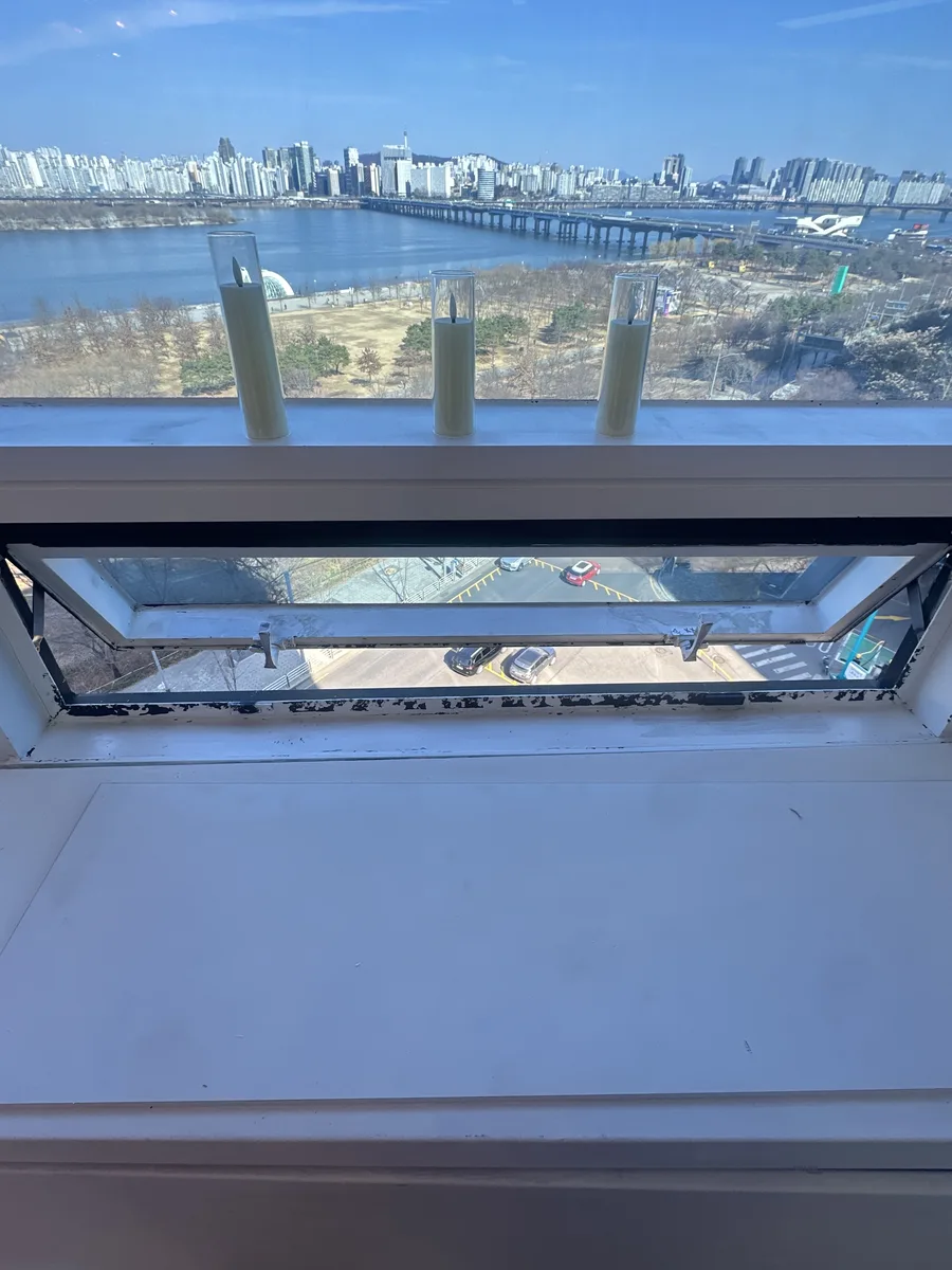 강남 오피스 재실 인원이 적은 시간대에 방문한 모습